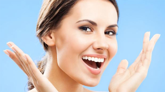 4 Quick and Easy Tips for a Whiter Smile